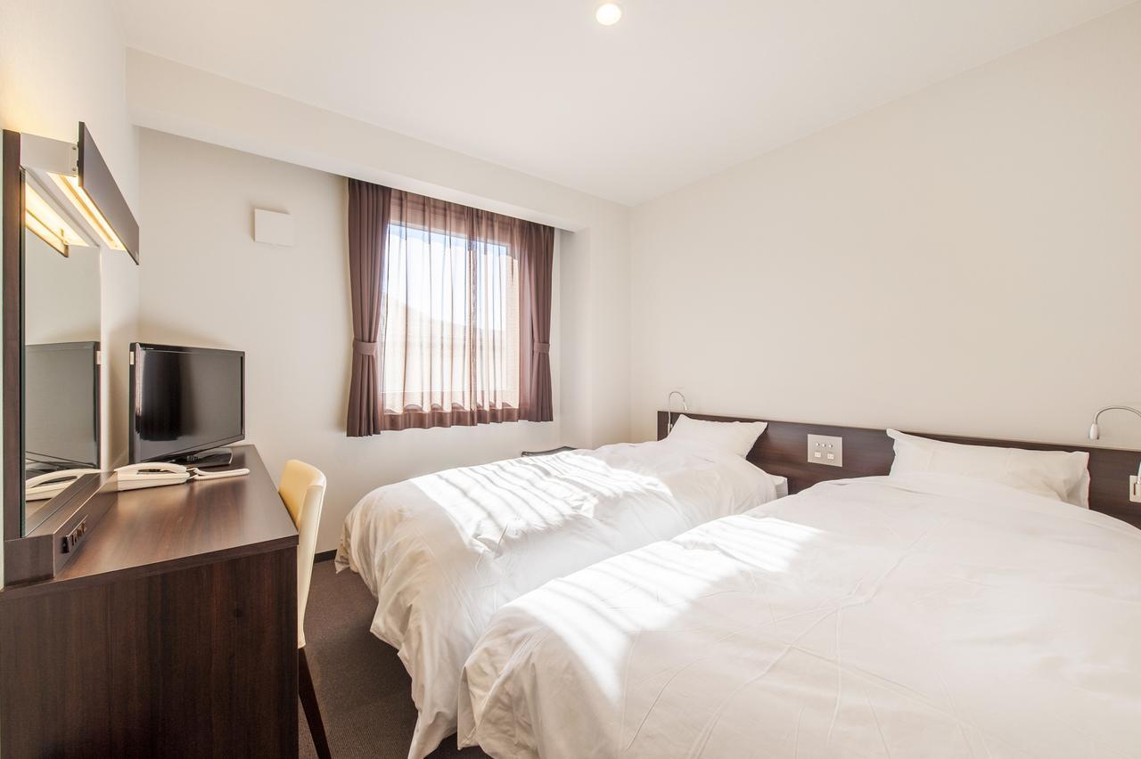 Hana Hotel Fukaya & Spa Exteriör bild