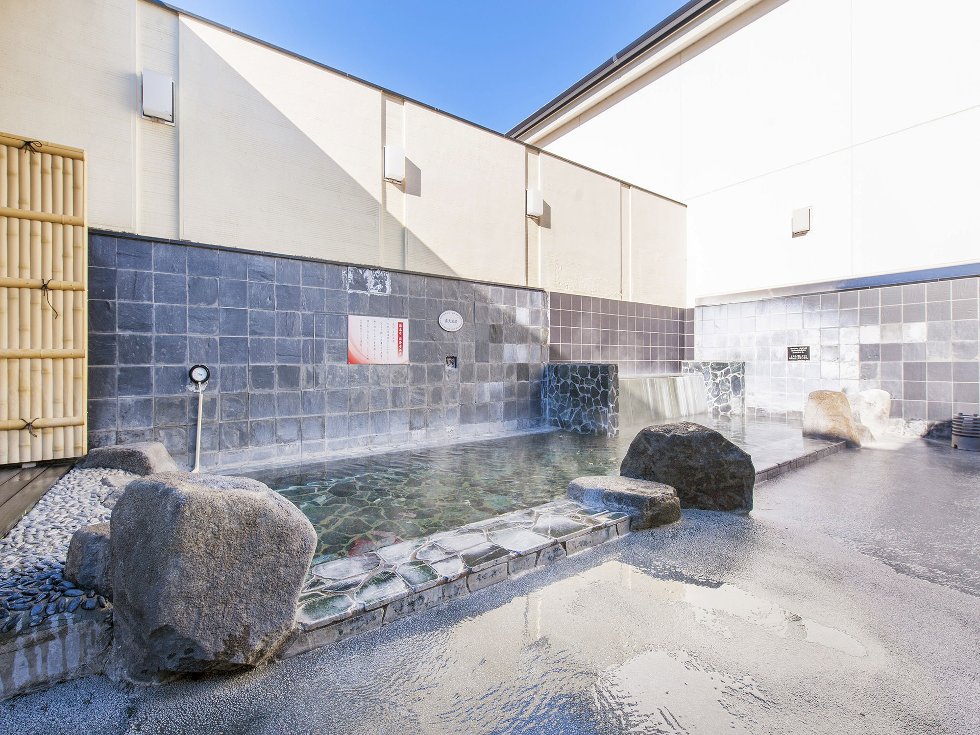 Hana Hotel Fukaya & Spa Exteriör bild