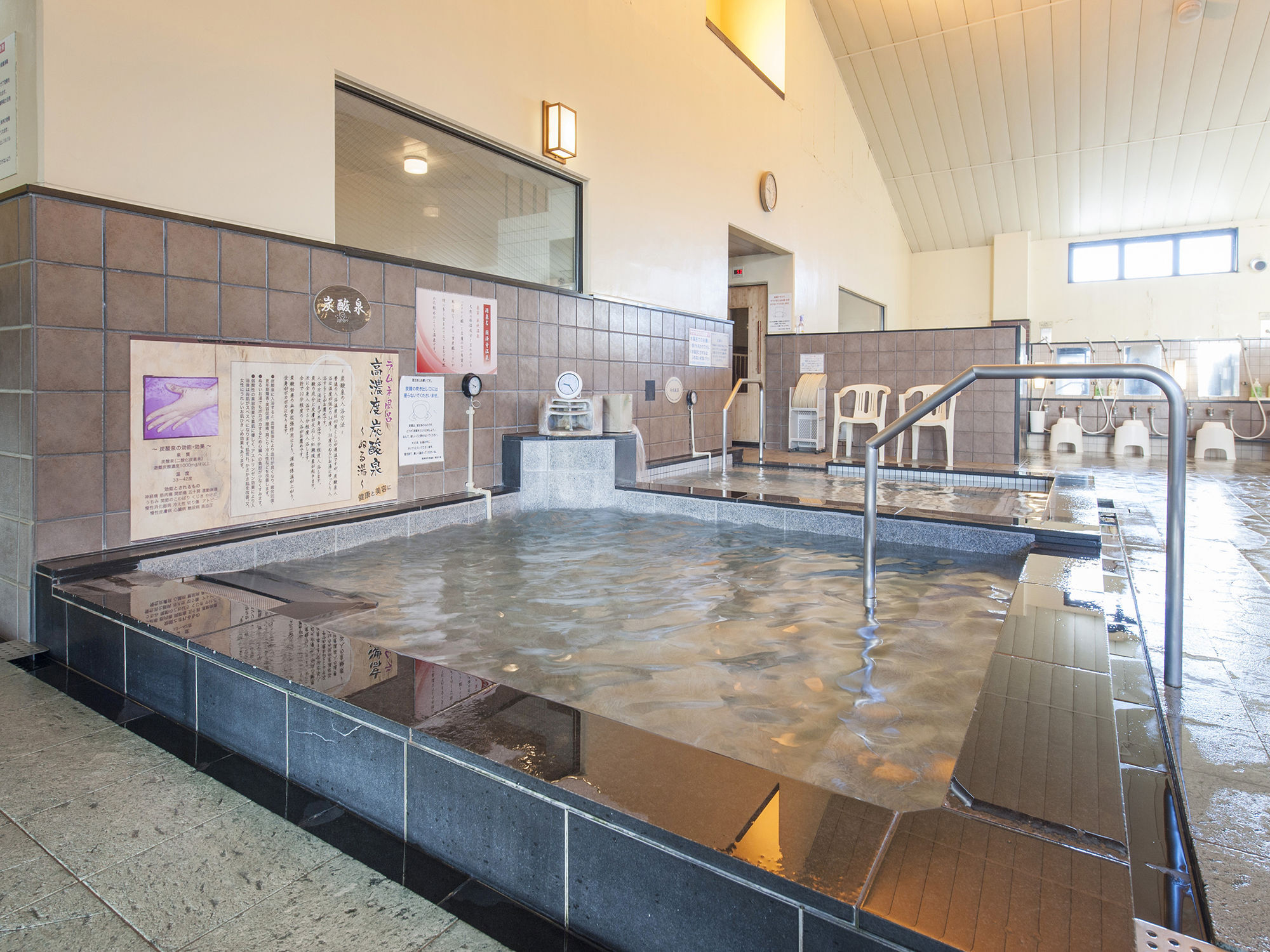Hana Hotel Fukaya & Spa Exteriör bild