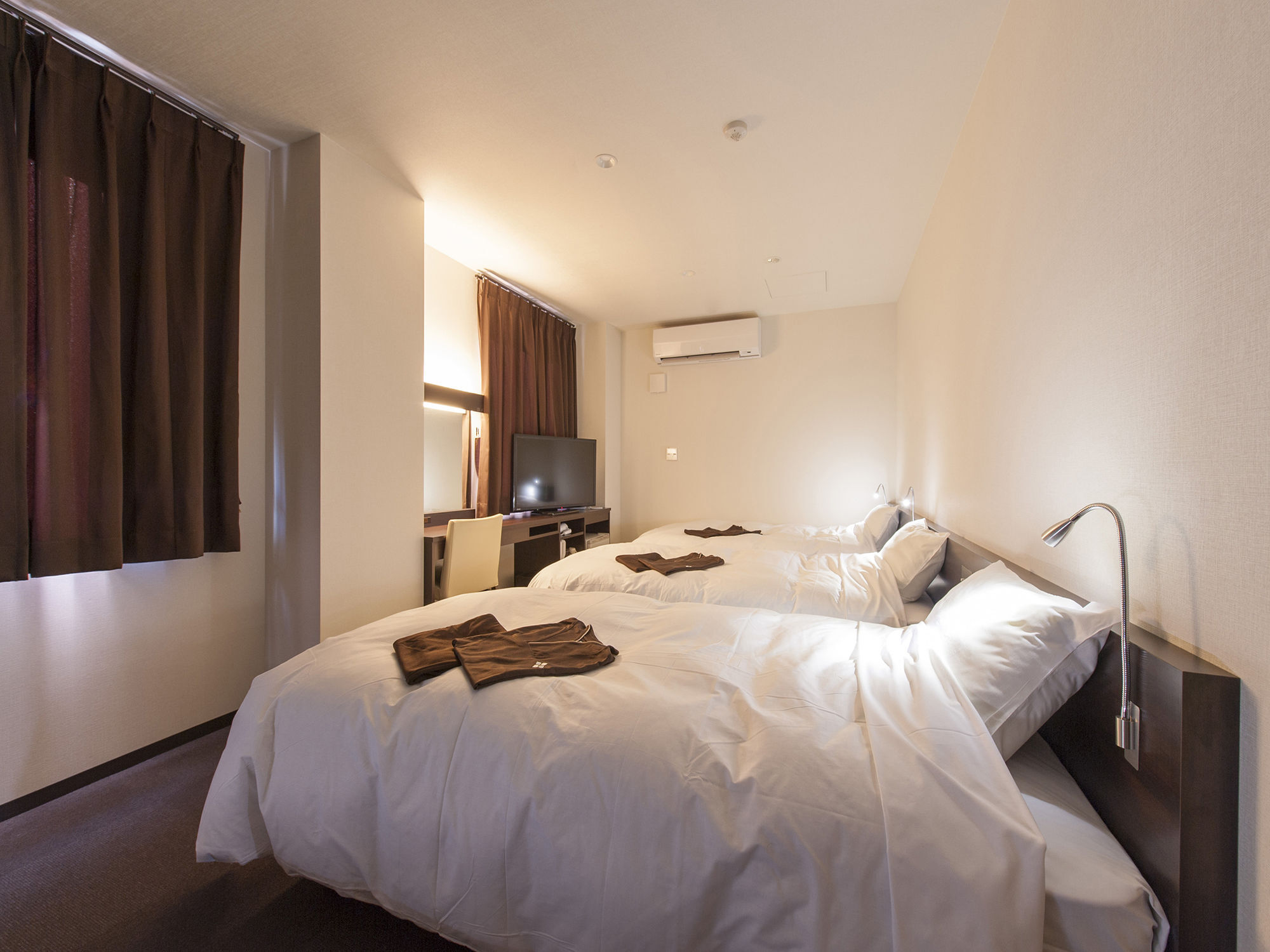 Hana Hotel Fukaya & Spa Exteriör bild